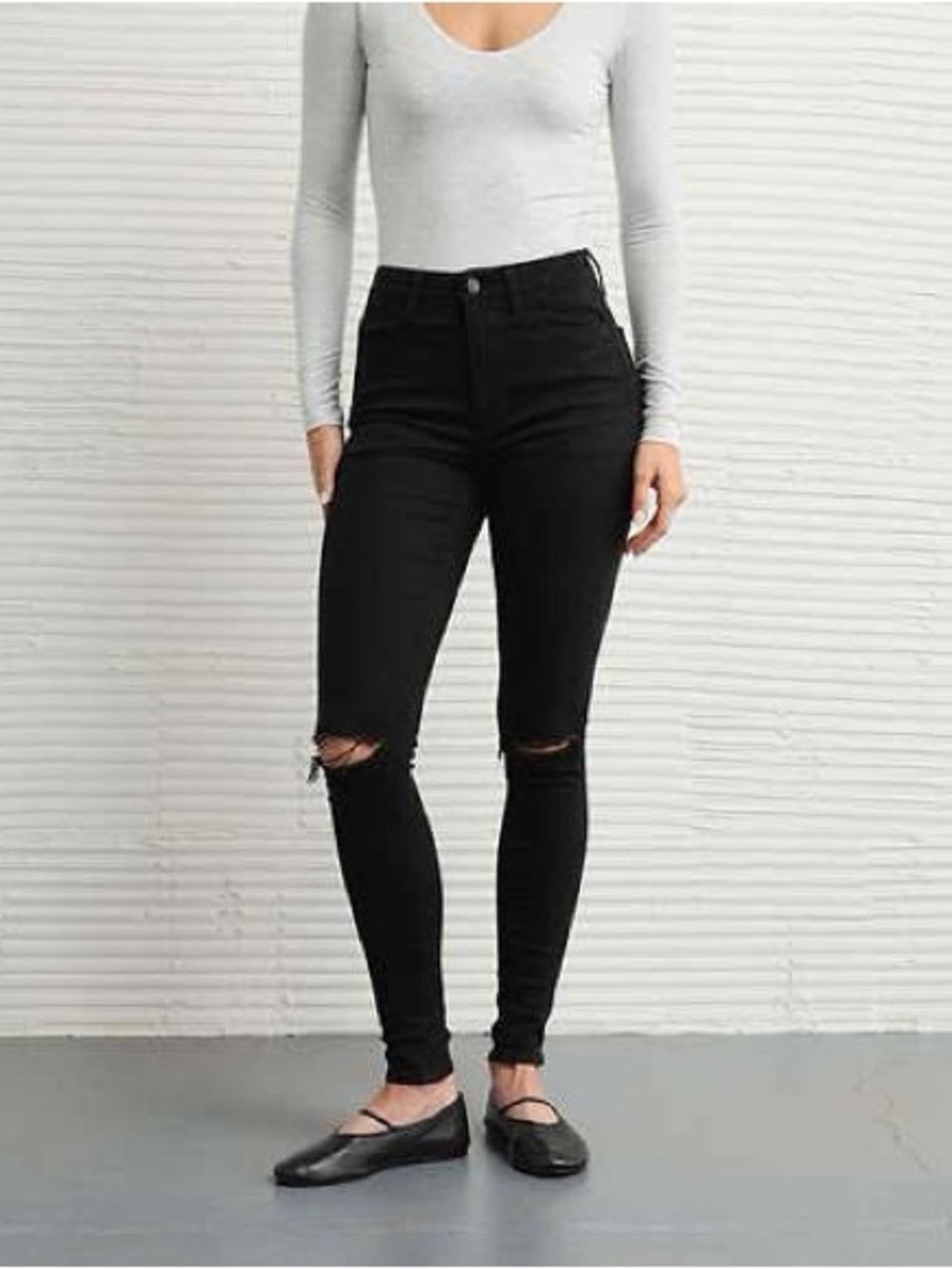 American Eagle Luxe Jean, Black with knee rips